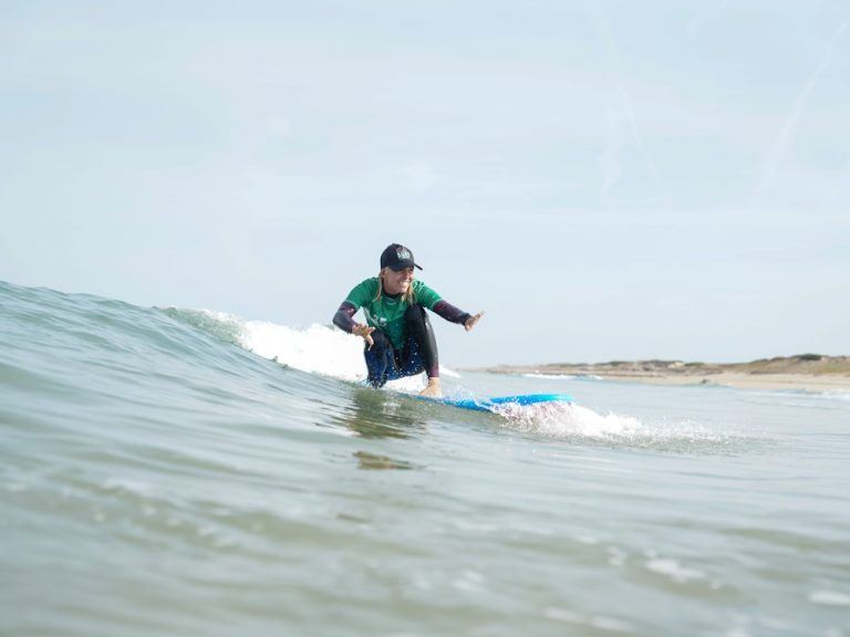 Photo de Oxbow Surf School