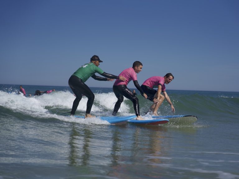 Photo de Oxbow Surf School